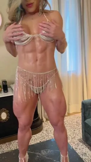 Izabelle Paula