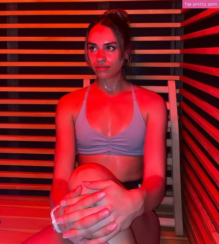 Imogen Russell - Photo #26
