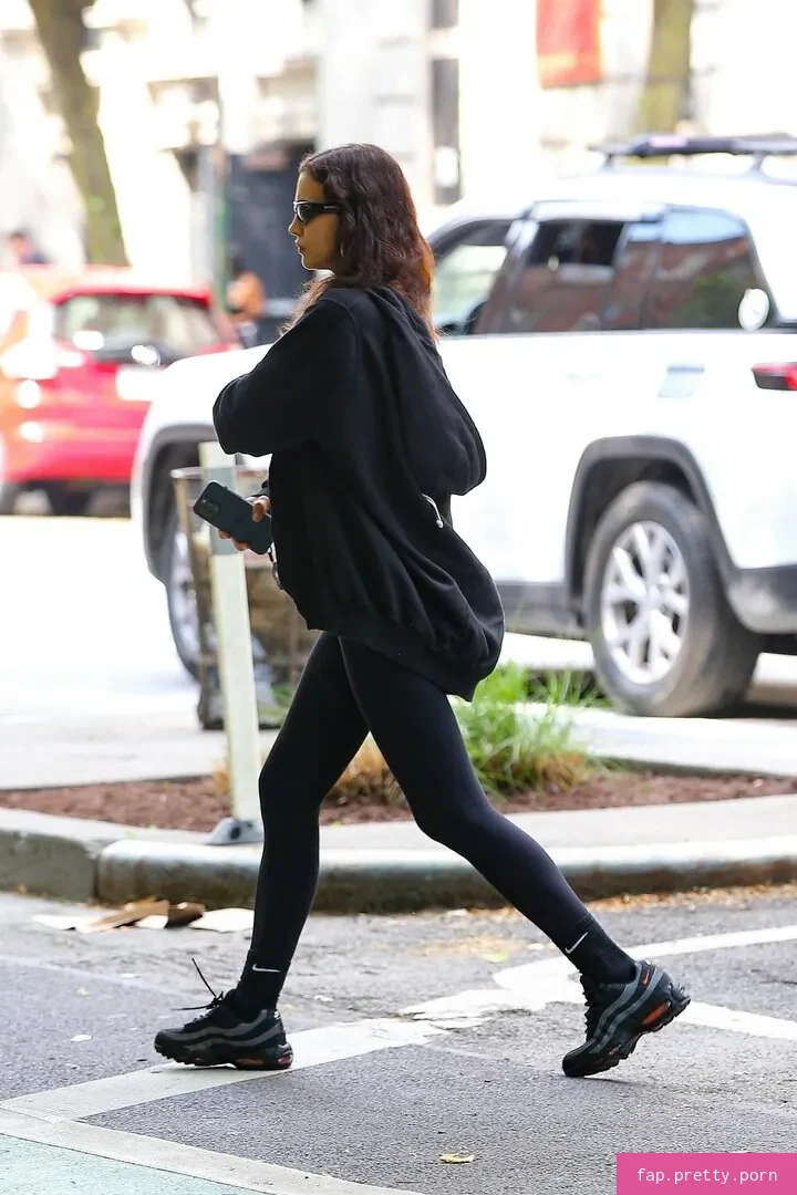 Irina Shayk - Photo #00