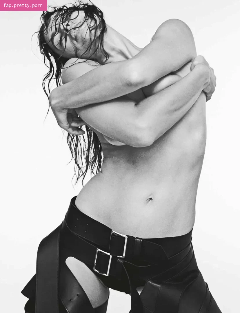 Irina Shayk - Photo #59
