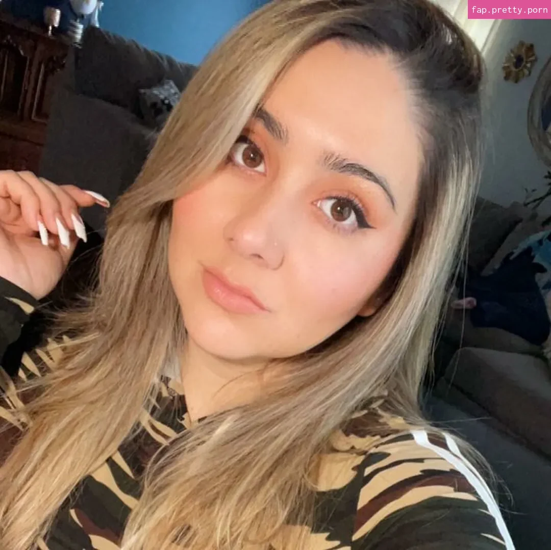 itslauraa14 - Photo #01