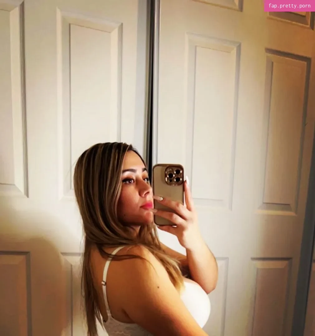 itslauraa14 - Photo #03