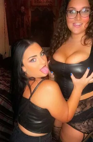 Itsthecleavagequeen