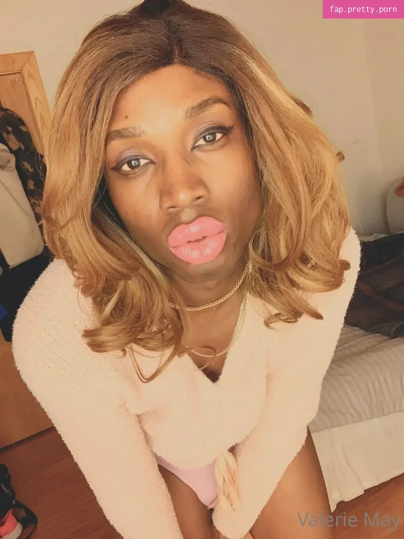 Itsvaleriemay - Photo #93
