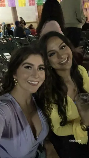 Itzel25_