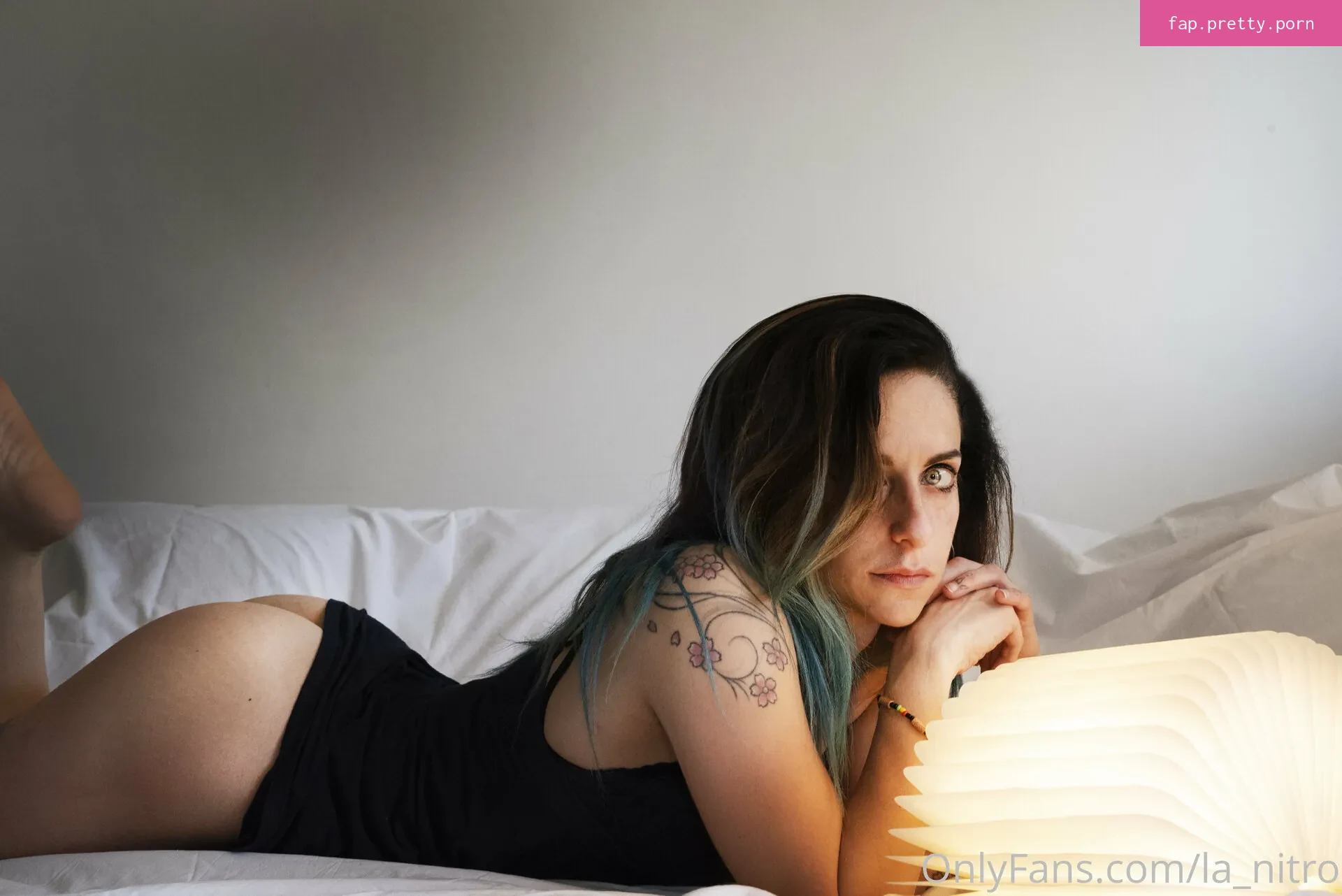 ivyvaleryvalentine - Photo #01