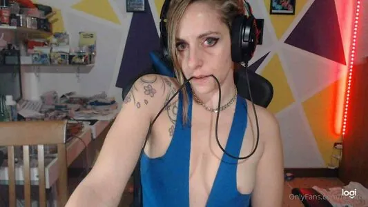 ivyvaleryvalentine