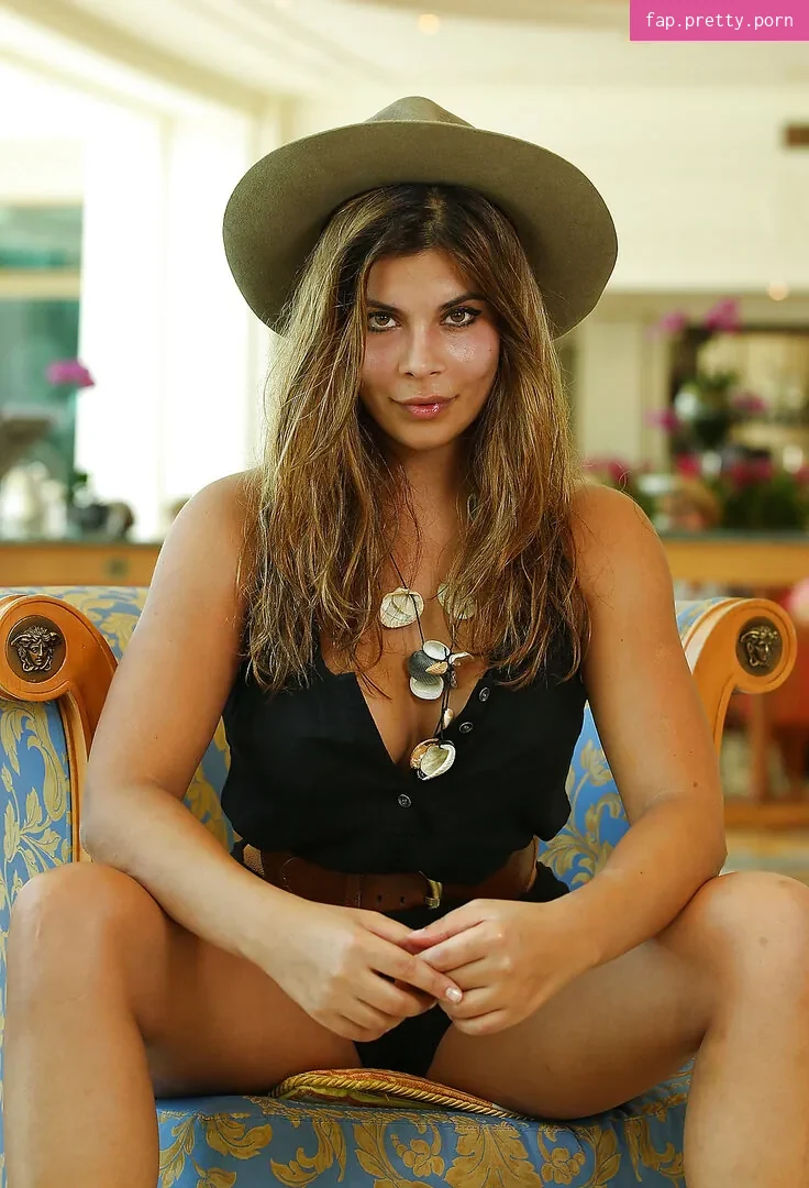 Indira Weis - Photo #57