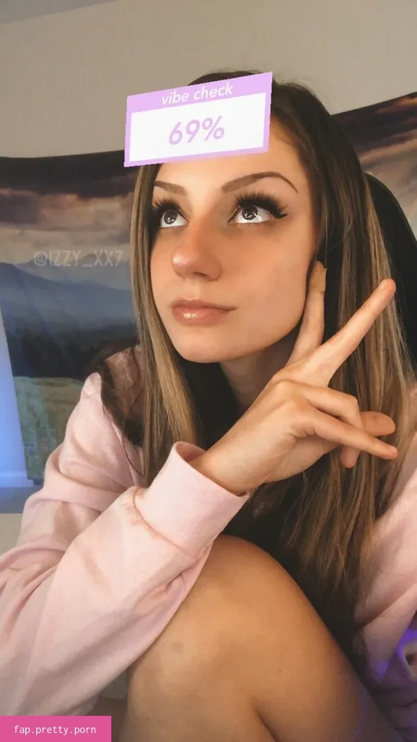 Izzy_xx - Photo #87