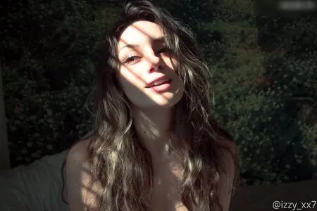 Izzy_xx