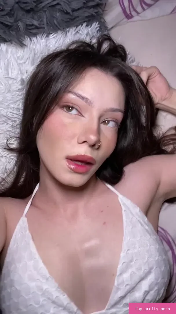 Izzlarissa - Photo #24