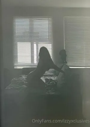 izzyxclusives