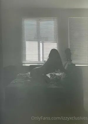 izzyxclusives content