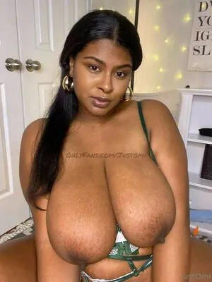 justomi
