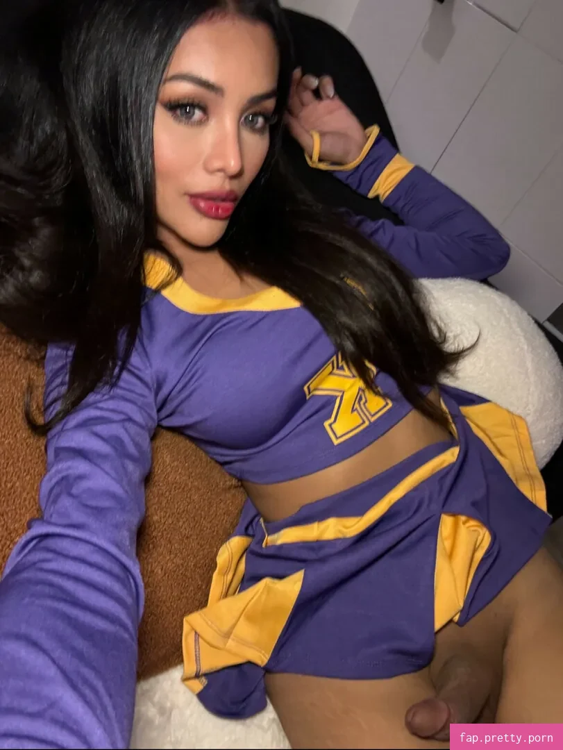 Jasmine - Photo #01