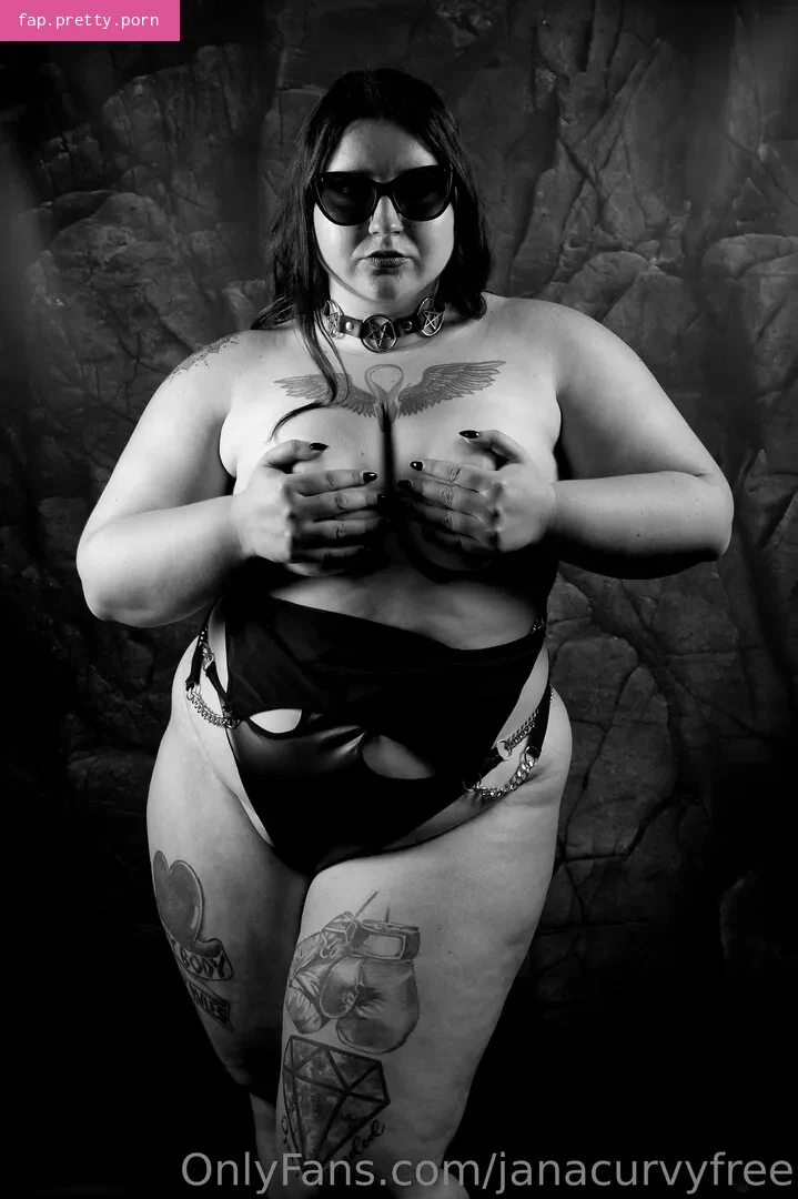 janacurvyfree - Photo #18