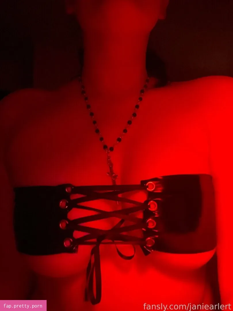 janiearlert - Photo #38