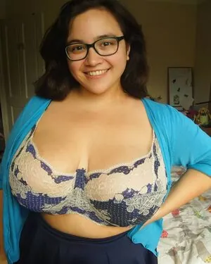 janineaam