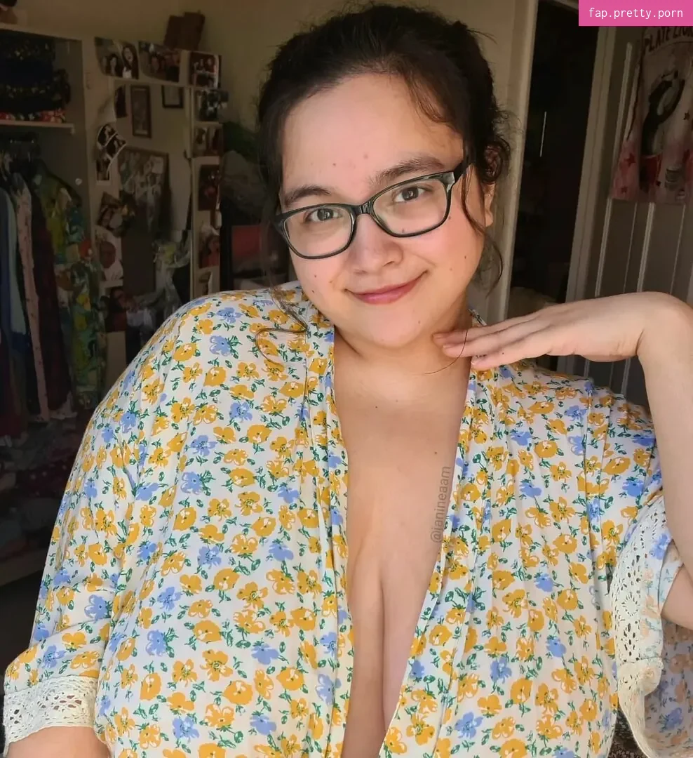 janineaam - Photo #37