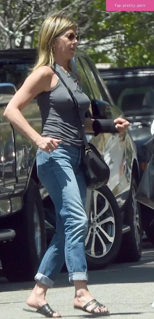 Jennifer Aniston - Photo #03