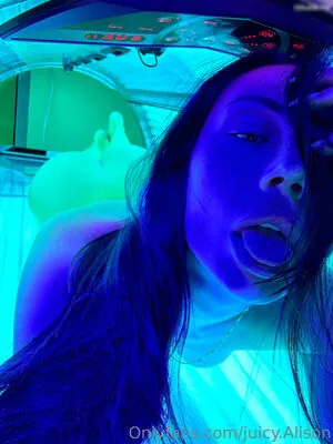 juicy.alison