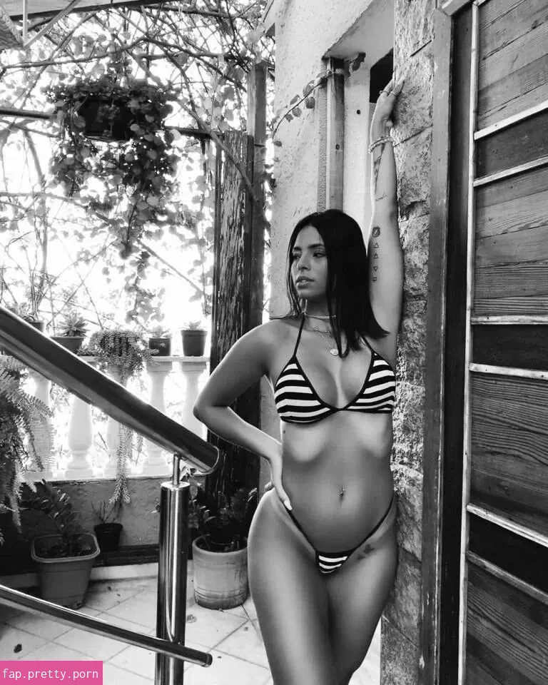 Juju Bellini - Photo #44