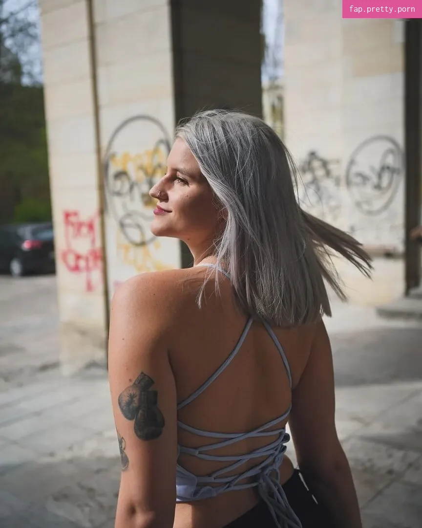 Julia Brandner - Photo #04