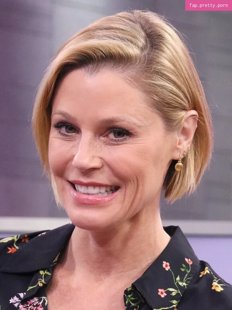 Julie Bowen - Photo #17