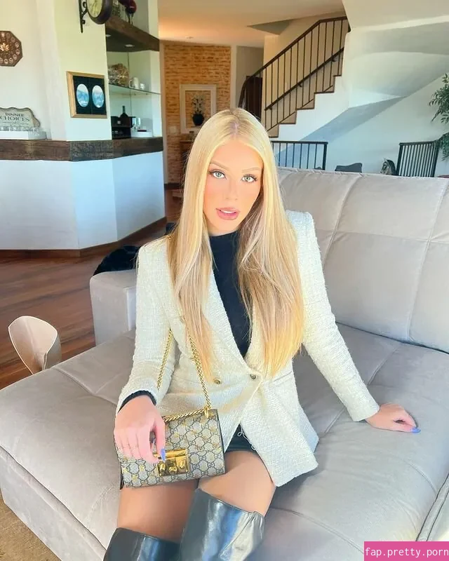 Jéssica Crestani - Photo #01