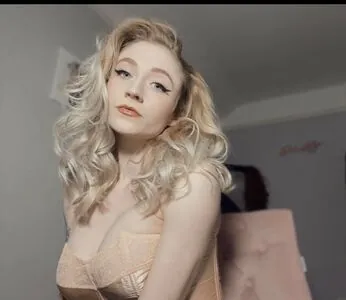 Janet Devlin