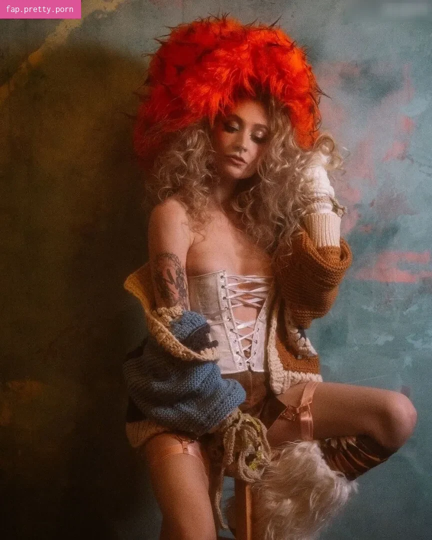 Janet Devlin - Photo #03