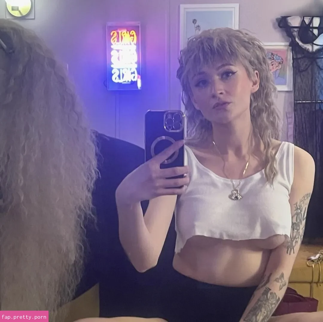 Janet Devlin - Photo #35