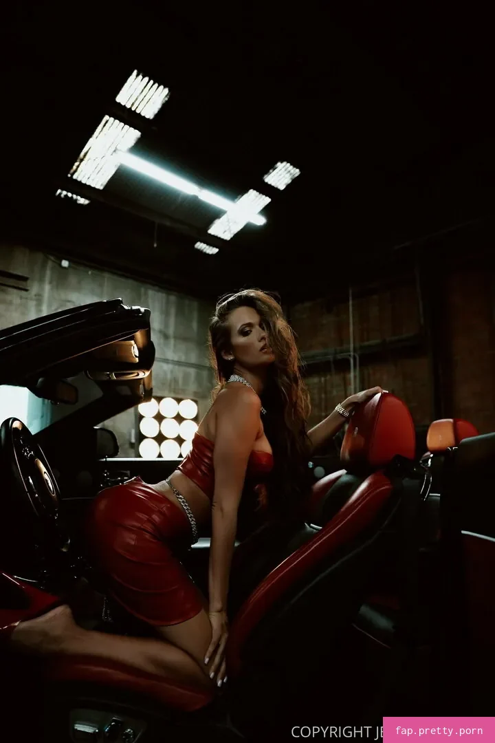 Jessica Dykstra - Photo #14
