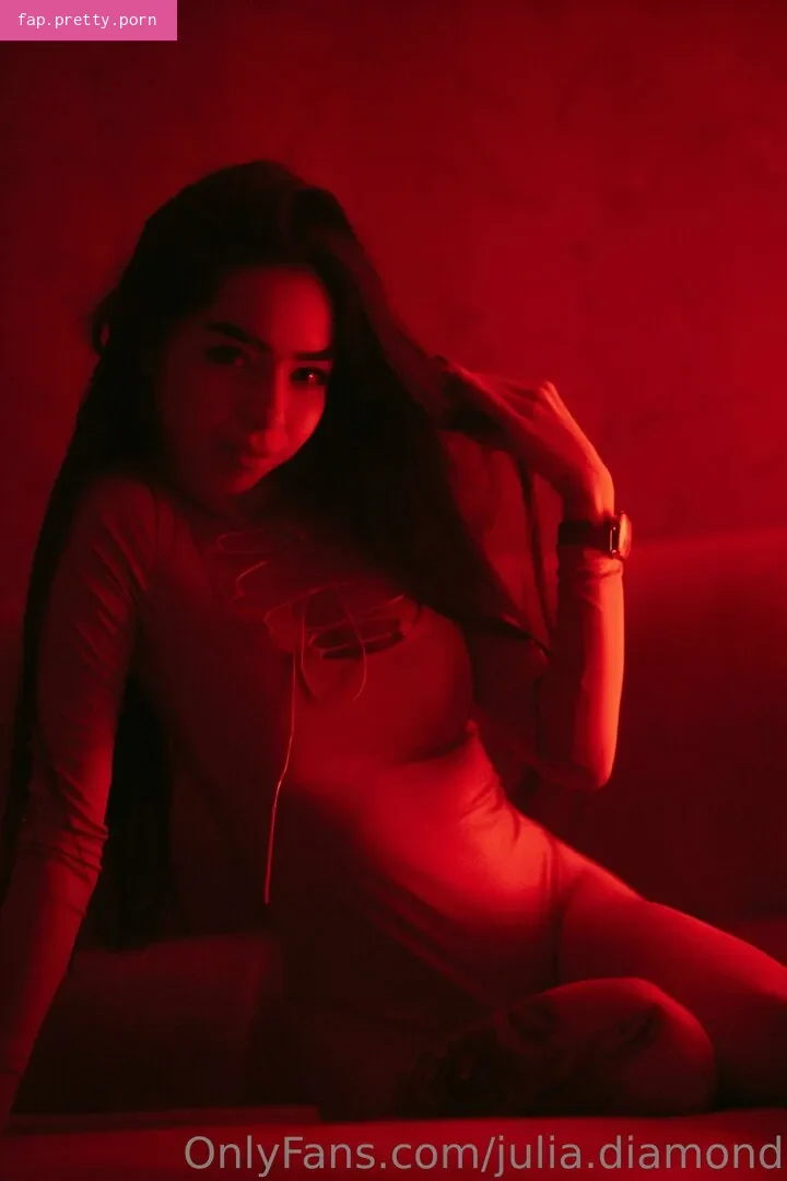 julia-diamond - Photo #31