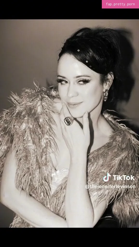 jenhearts247 - Photo #01