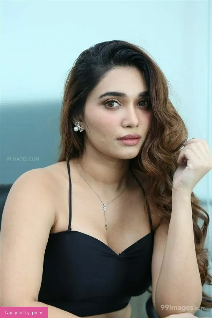 Jenifer Emmanuel - Photo #09