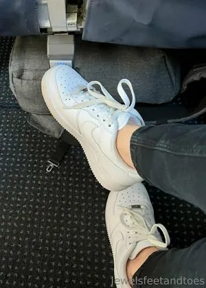 jewelsfeetandtoes
