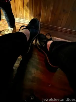 jewelsfeetandtoes