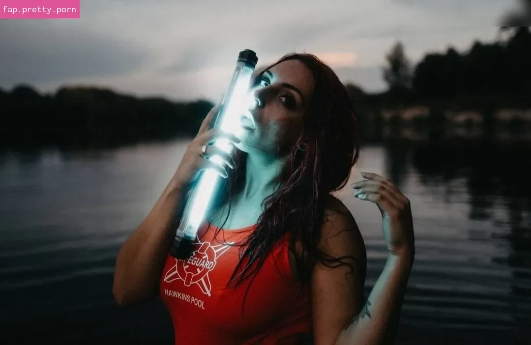 Janina feuerkopf - Photo #03