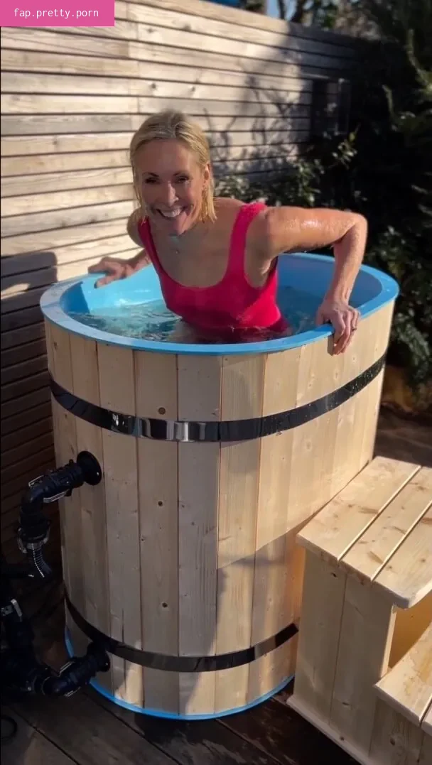 Jenni Falconer - Photo #08