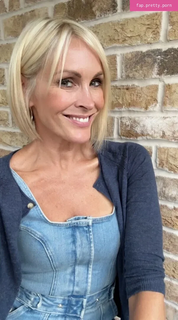 Jenni Falconer - Photo #35