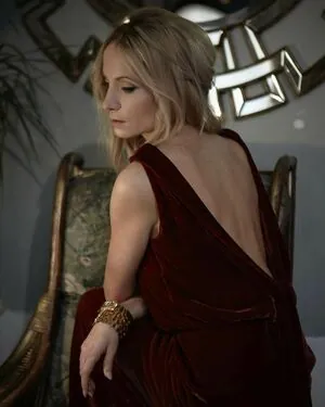 Joanne Froggatt