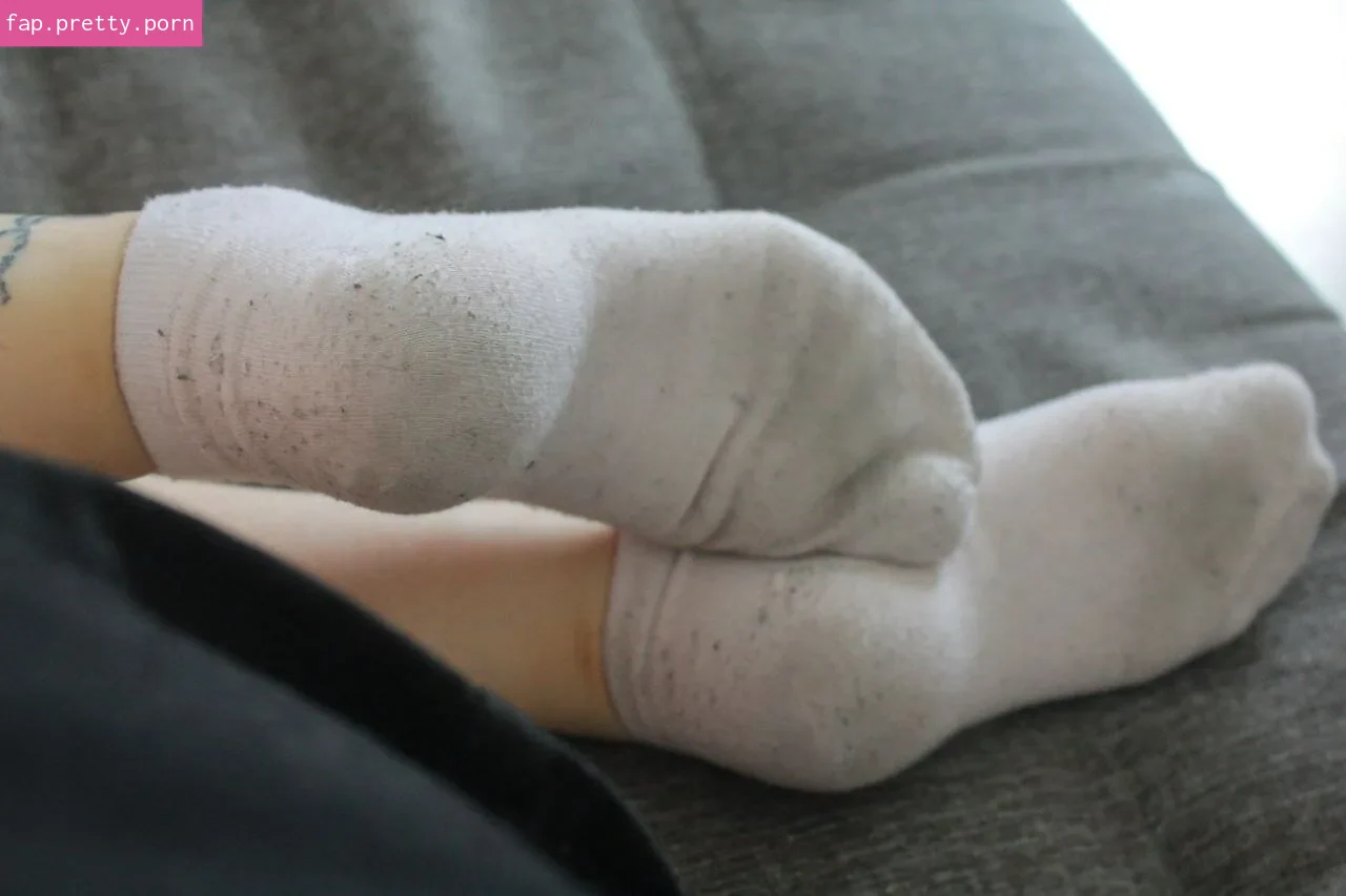 Jules Feet - Photo #14