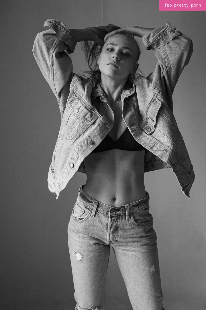Jeanne Goursaud - Photo #28