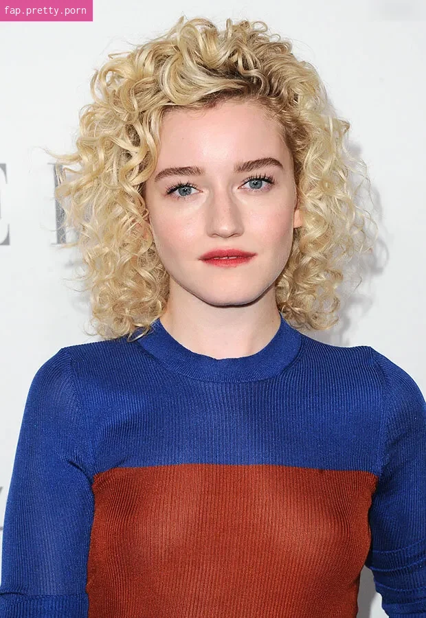 Julia Garner - Photo #45