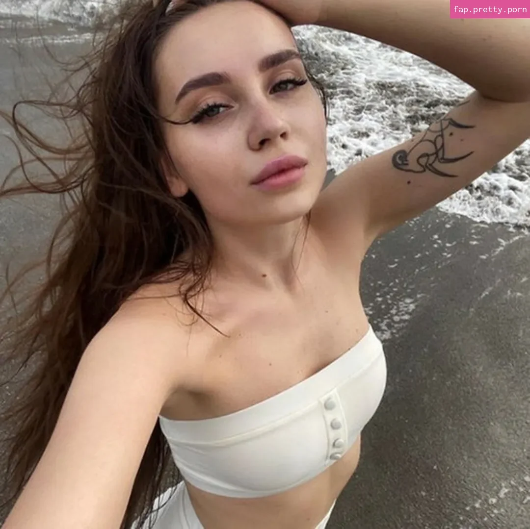 Julia Godunova - Photo #05