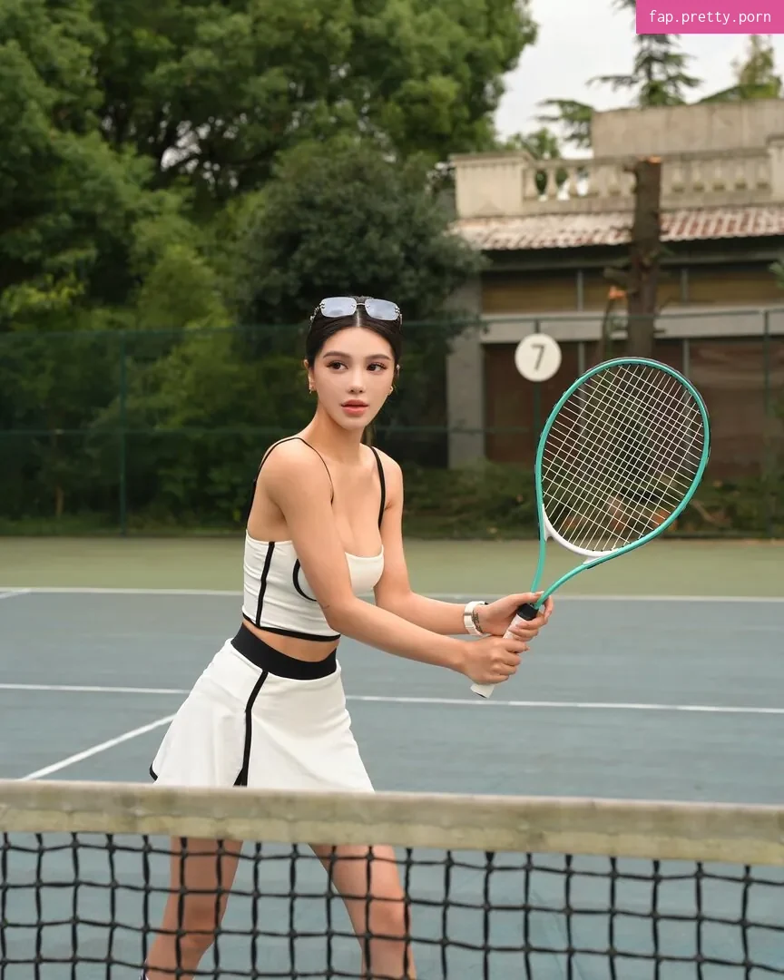 June Gong - Photo #57
