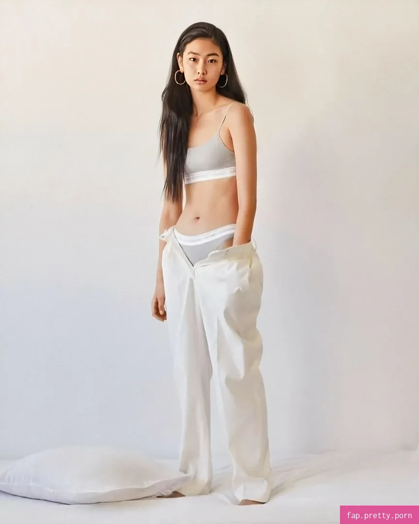 Jung Ho-yeon - Photo #22