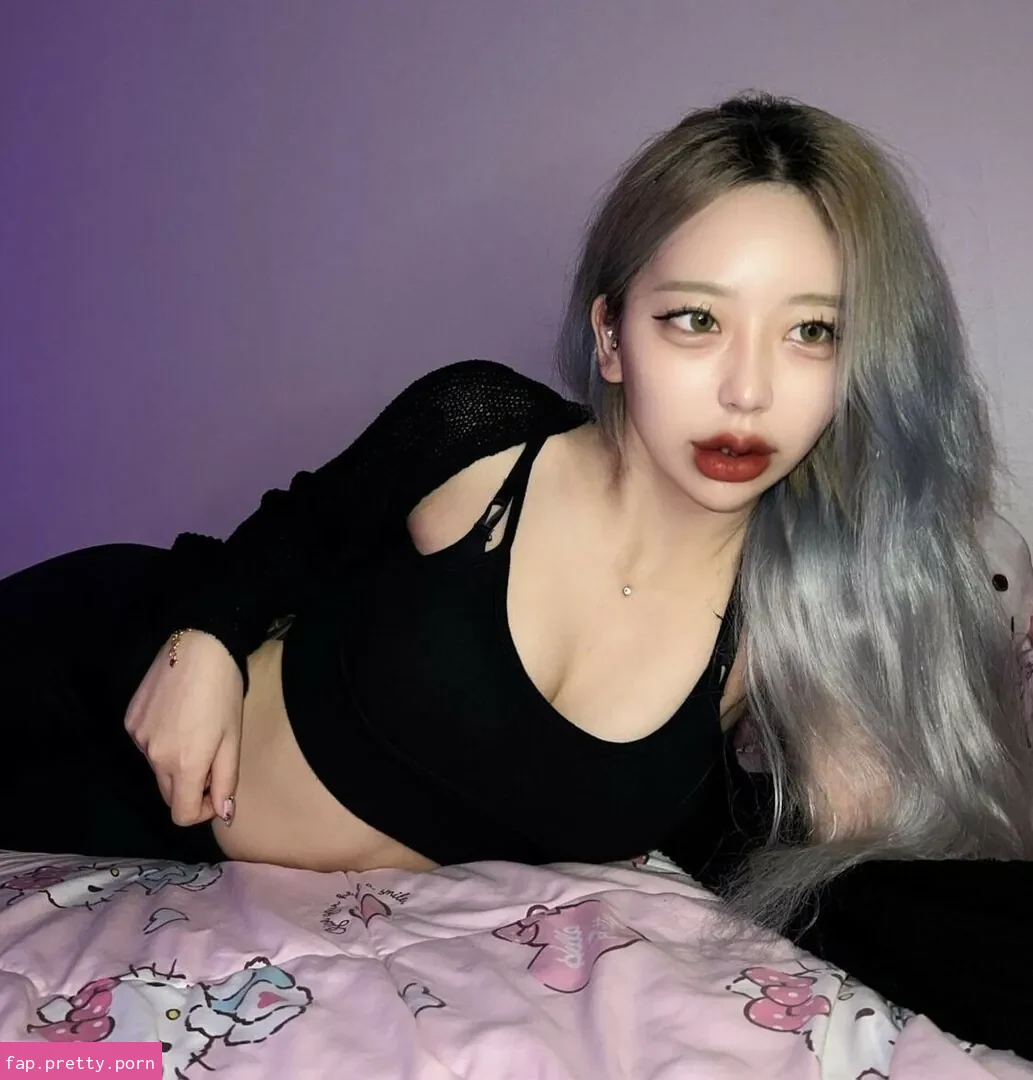 Jee_i_queen_ - Photo #01
