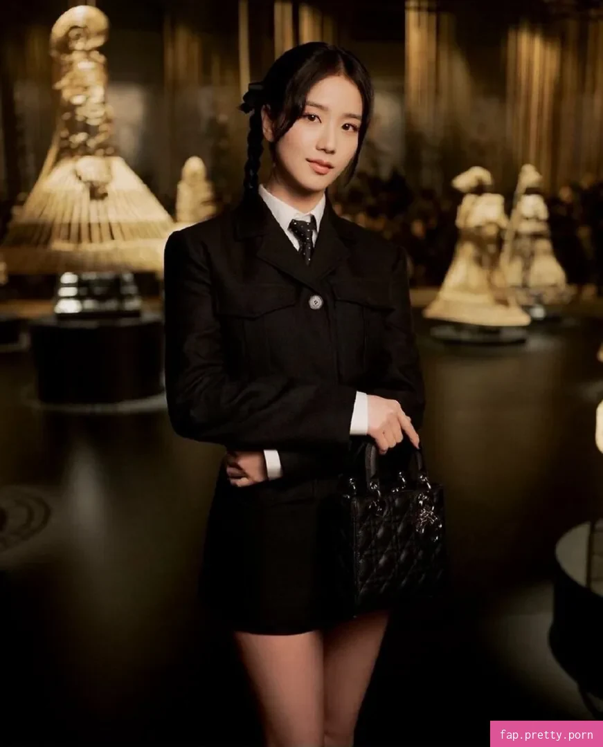 Jisoo - Photo #09